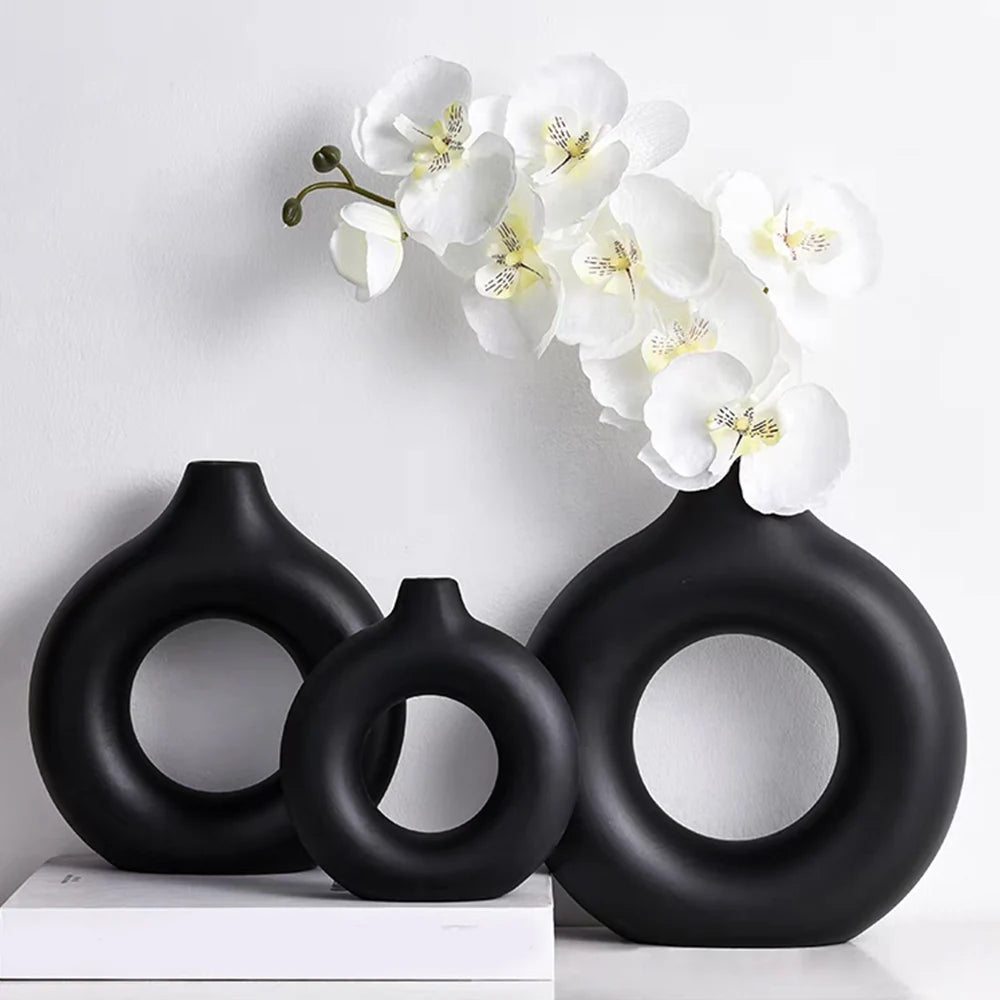 1Pcs Plastic Flat Minimalist Vase Wedding Decoration Donut Shape Flower Vase Oval Hollow Black Vases Fashion Home Living Room