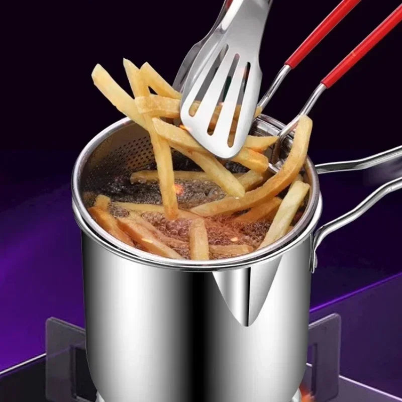 Thickeded Deep Fryer Pot with Basket and Clip Large Stainless Steel Fryer Pasta Strainer Set Chicken Fried French Fries Cookware